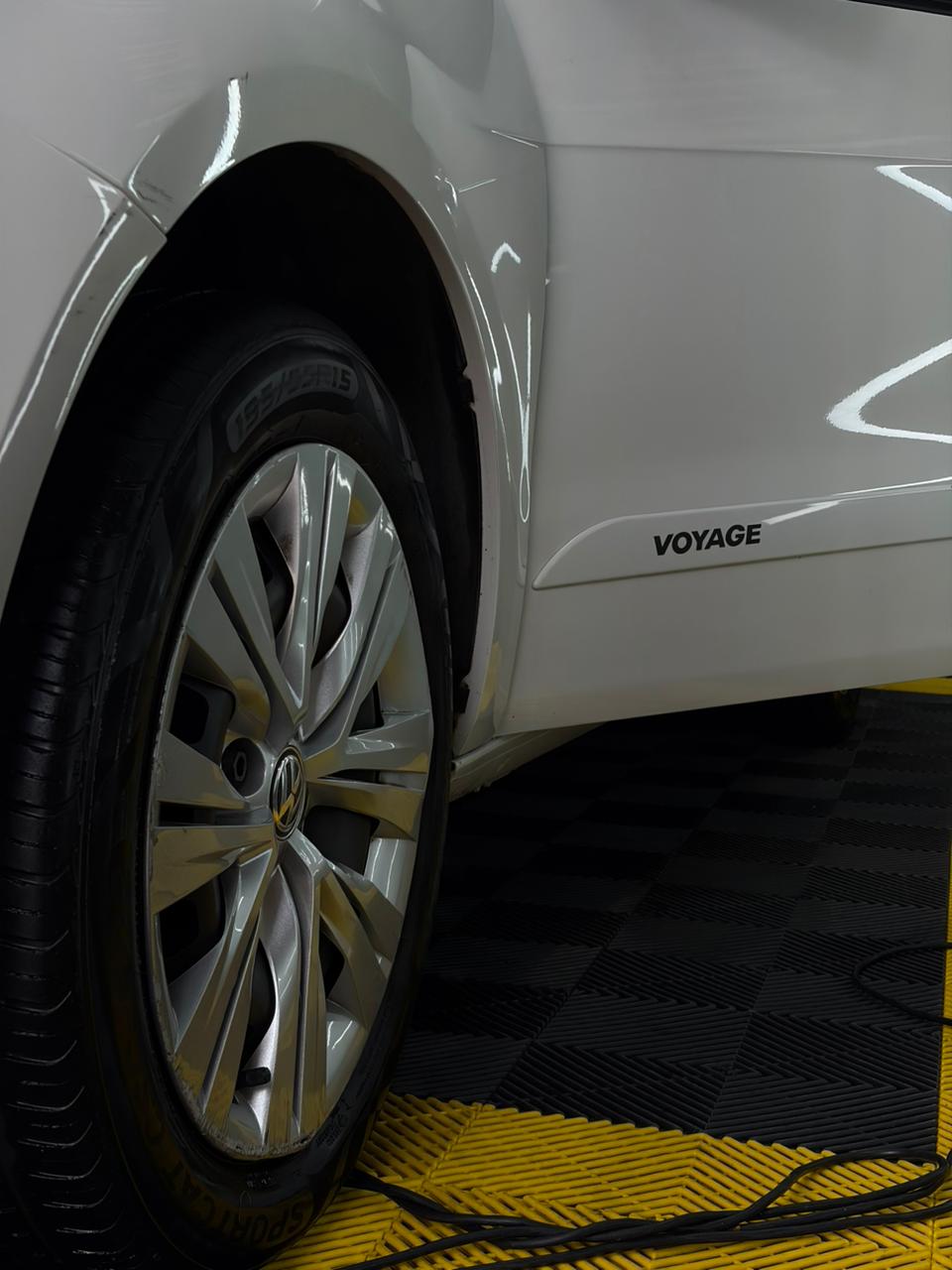 Lavagem Detalhada - Volkswagen Voyage