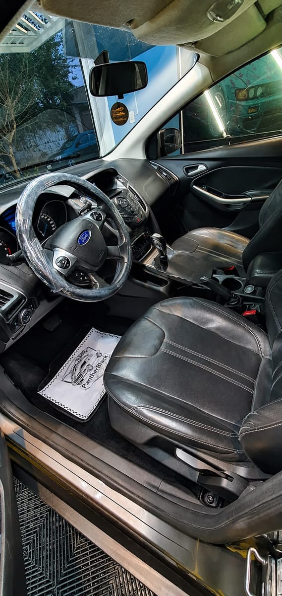Higienização Interna - Ford Focus