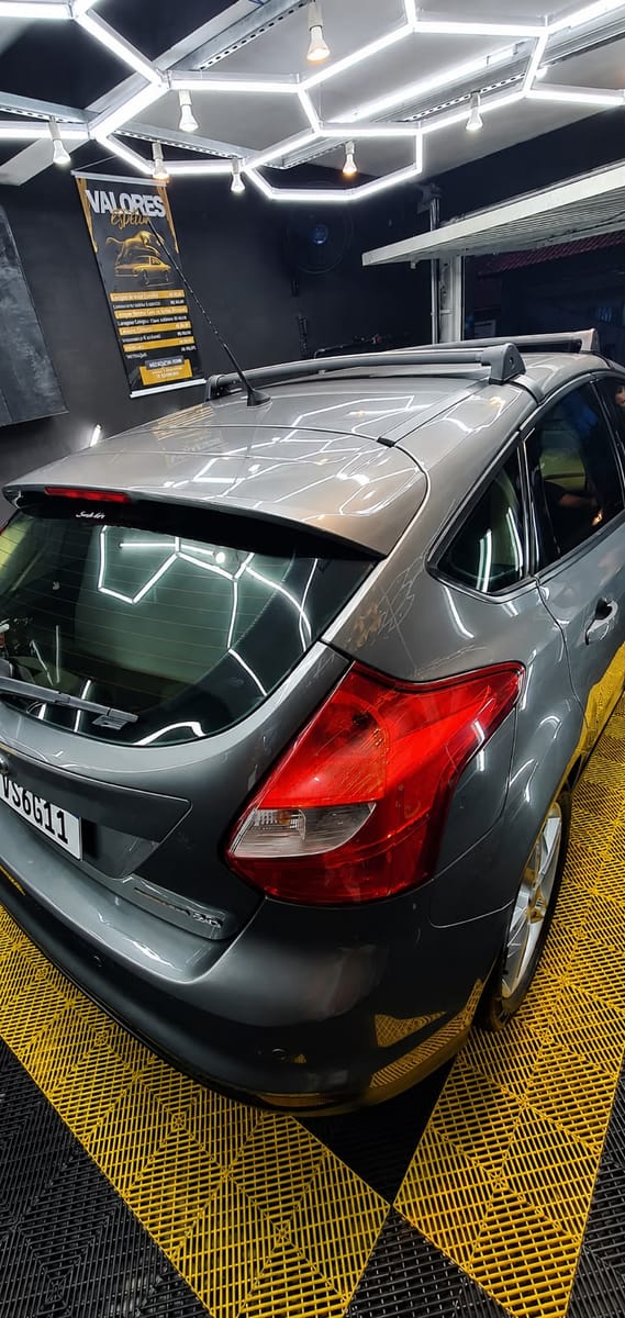 Lavagem Simples - Ford Focus
